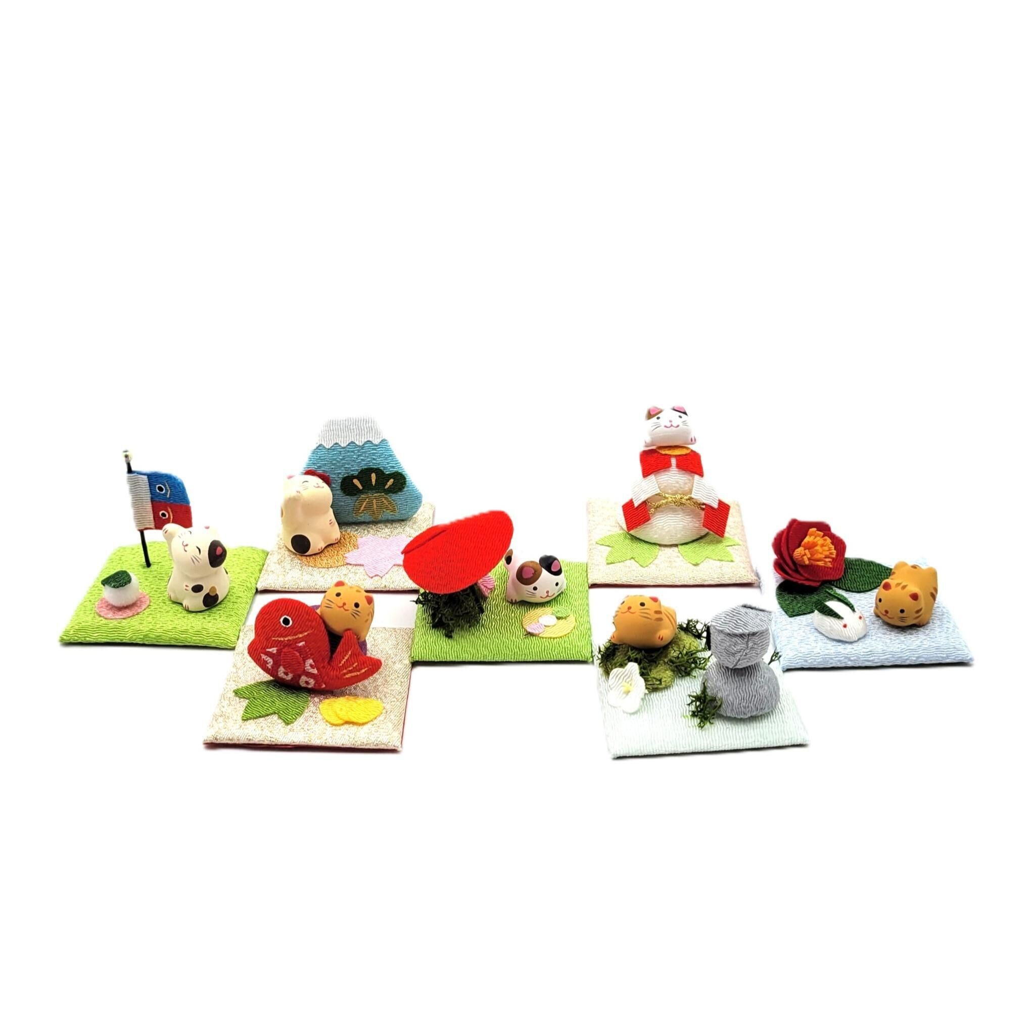 Statuetta giapponese del gatto Chirimen - Passeggia con il gatto