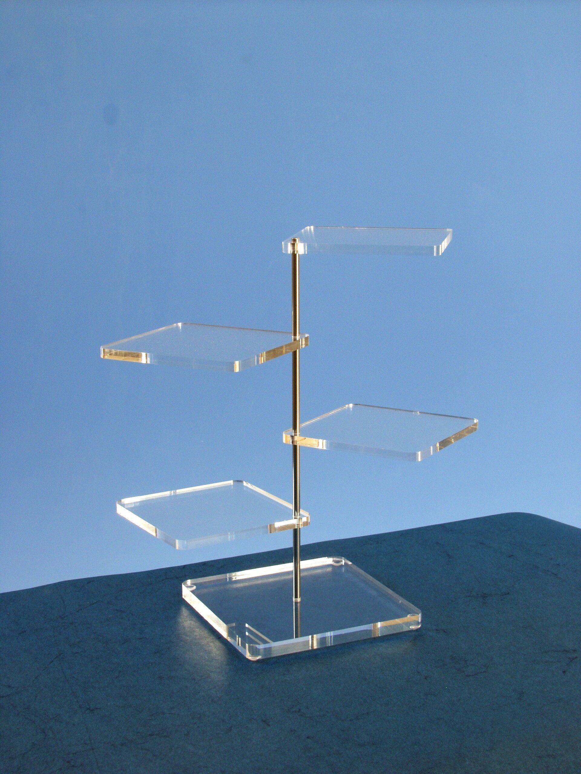 Expositor cuadrado de plexiglás con pétalos: expositor transparente de primera calidad con niveles