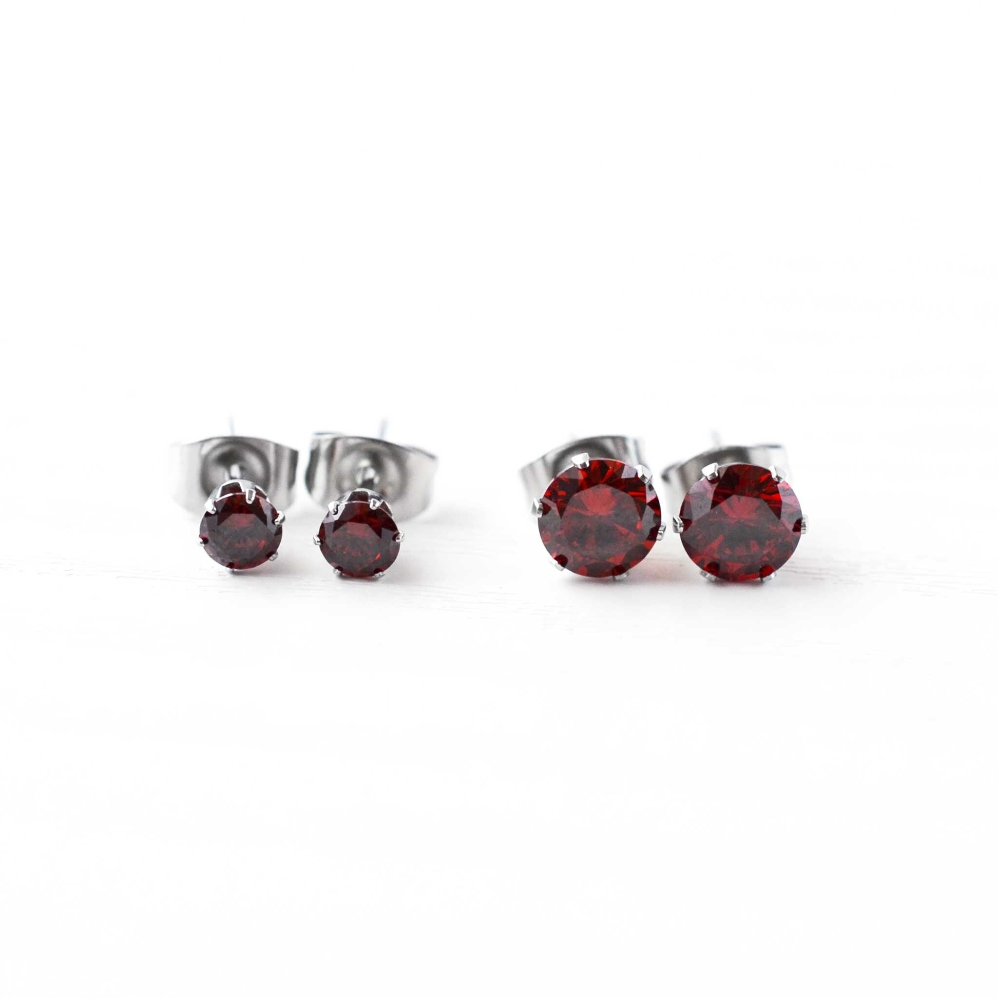 Ohrstecker mit roten Zirkonia, hypoallergene Ohrstecker aus Chirurgenstahl für empfindliche Ohren