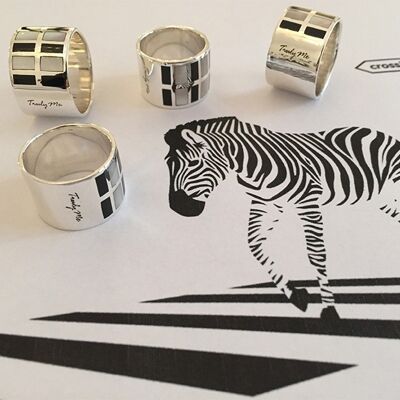 ZEBRA (crossing) (silver ring) - black