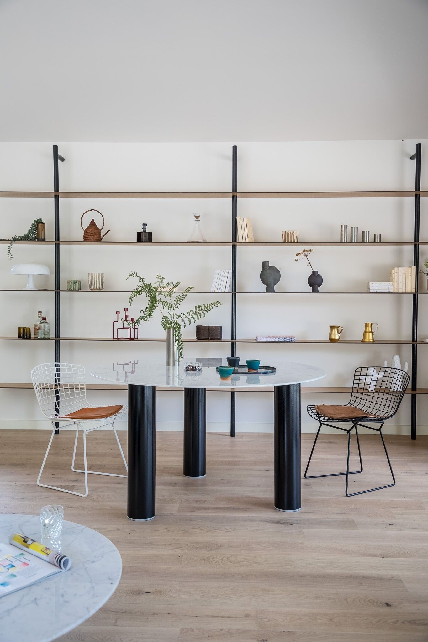 Table à manger ronde Pilotis Claouey