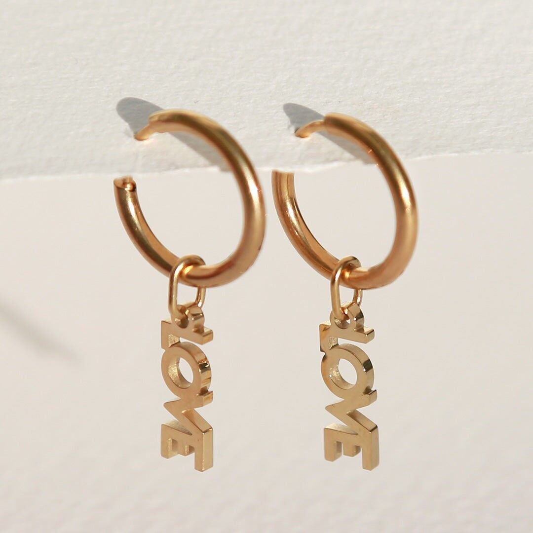 Earring LOVE gold