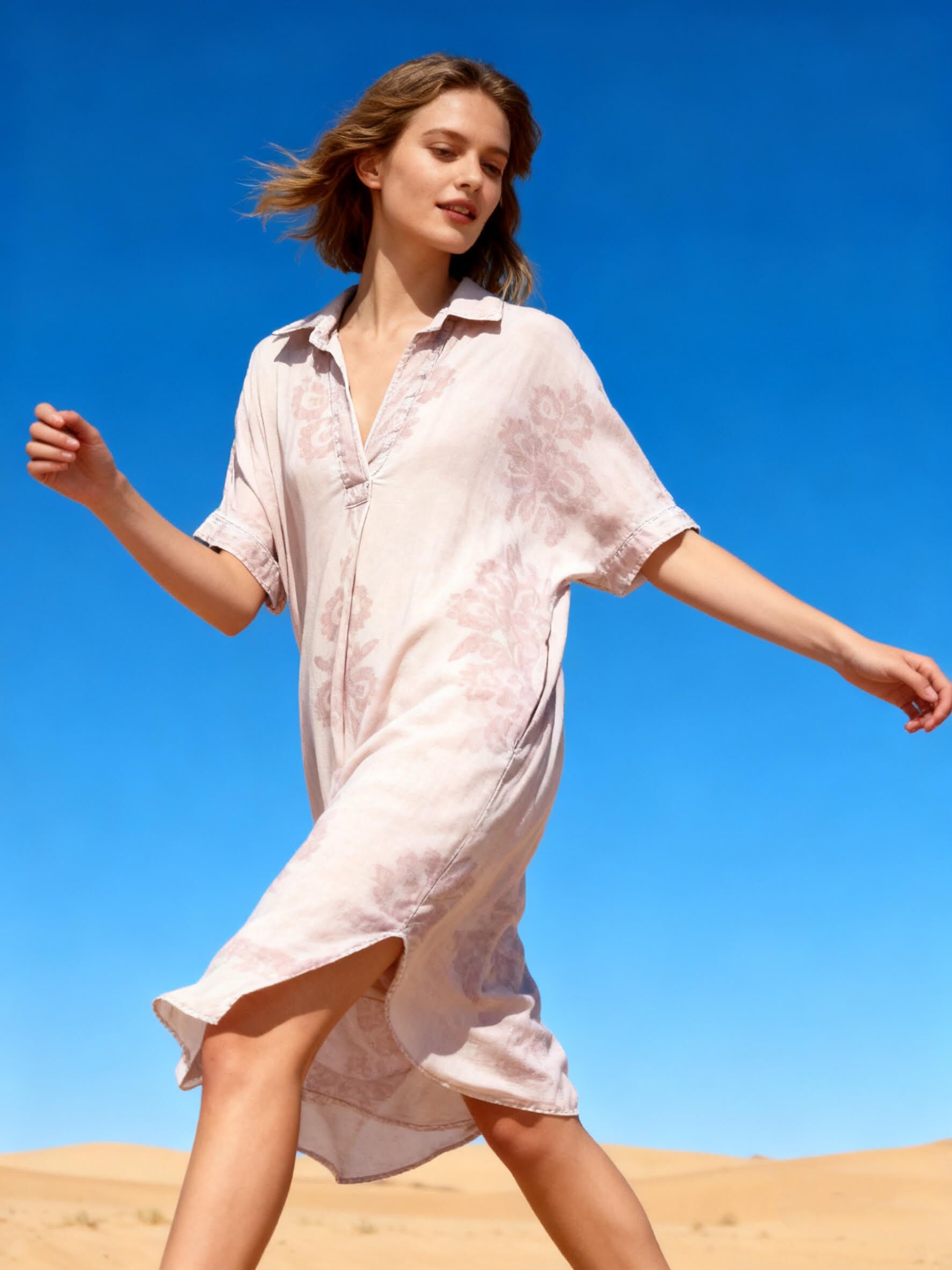 Flowy floral print shirt dress, flared cut, faded fabric
