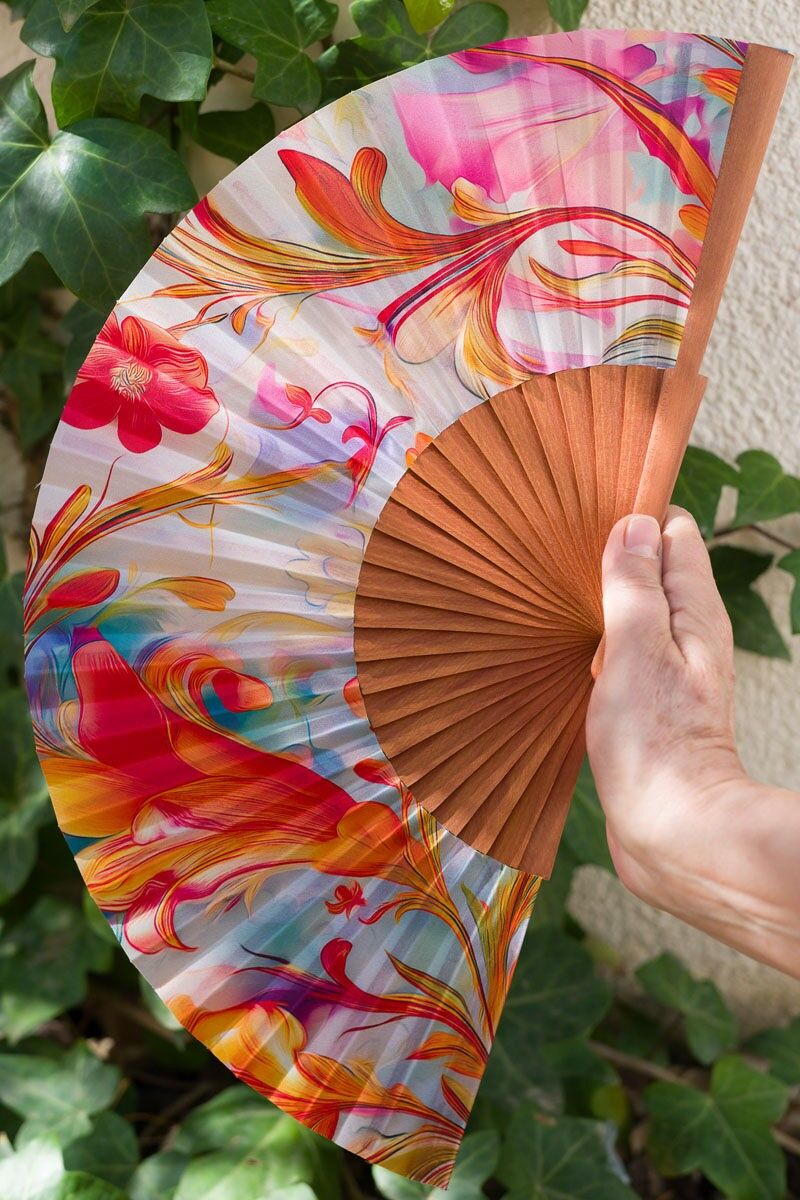 Éventail Art nouveau en bois et soie synthétique – Couleurs pastel et fabrication espagnole – Idéal par temps chaud – Taille moyenne 23 cm – Taille moderniste 36