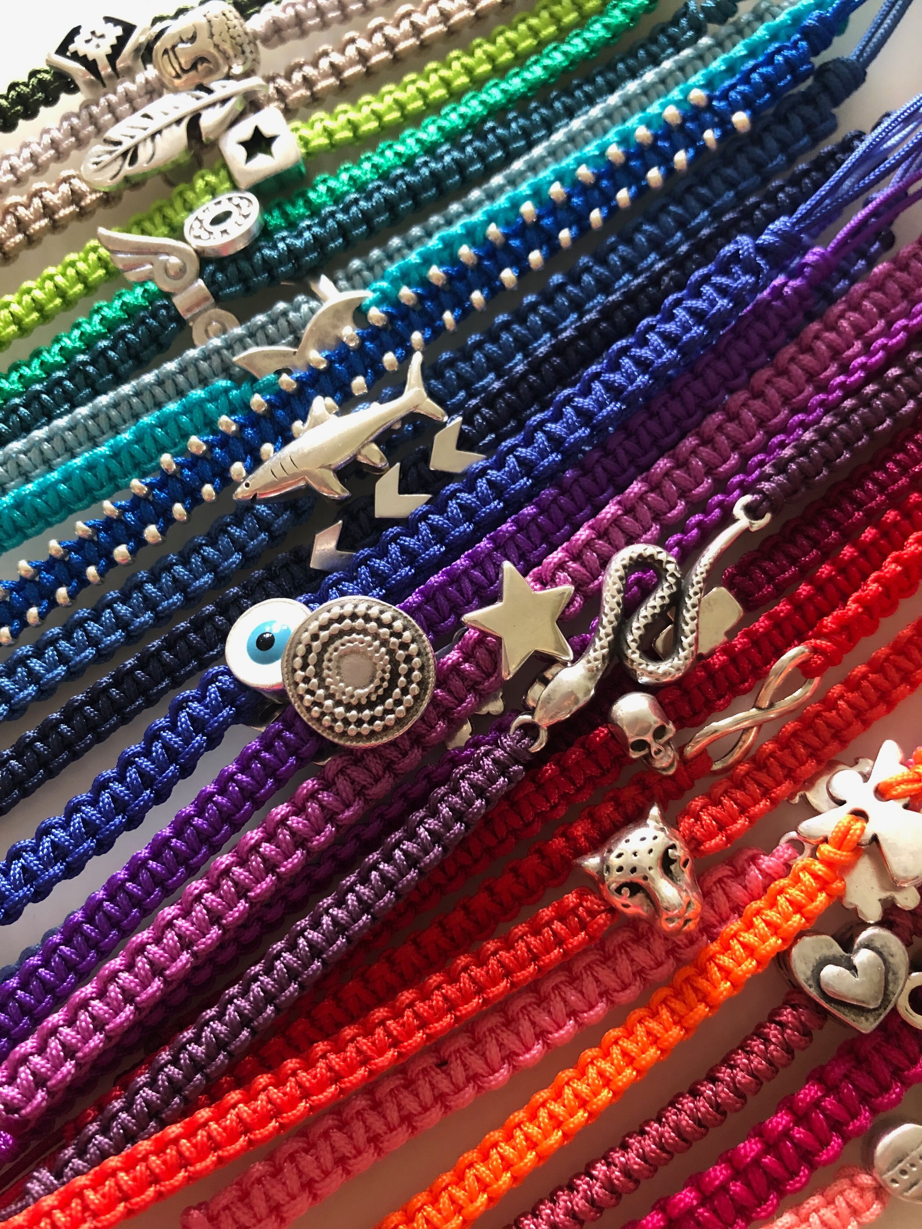 Braccialetti dell'amicizia colorati in macramè - Confezione assortita