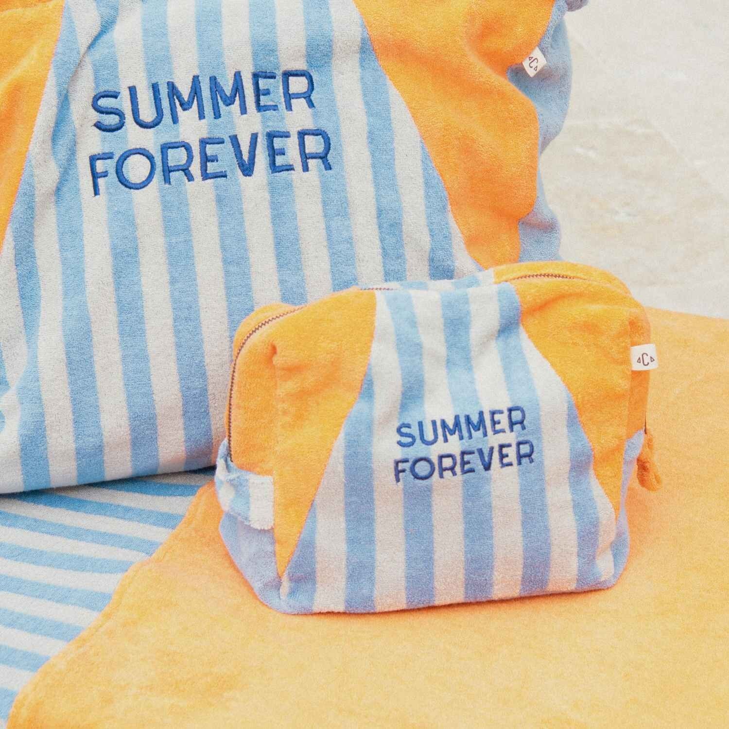 Summer Forever Blue Sponge Toiletry Bag