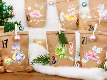 Calendrier de l'Avent DIY à remplir - dinosaure à coller - avec 24 sacs en papier marron et de superbes autocollants pour les enfants - Noël 4