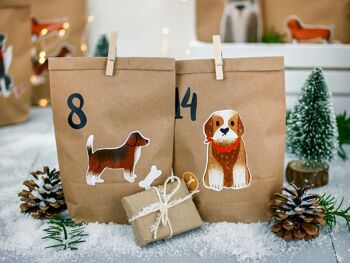 Calendrier de l'Avent DIY à remplir - chiens à coller - avec 24 sacs en papier blanc et de superbes autocollants pour les enfants - Noël 3