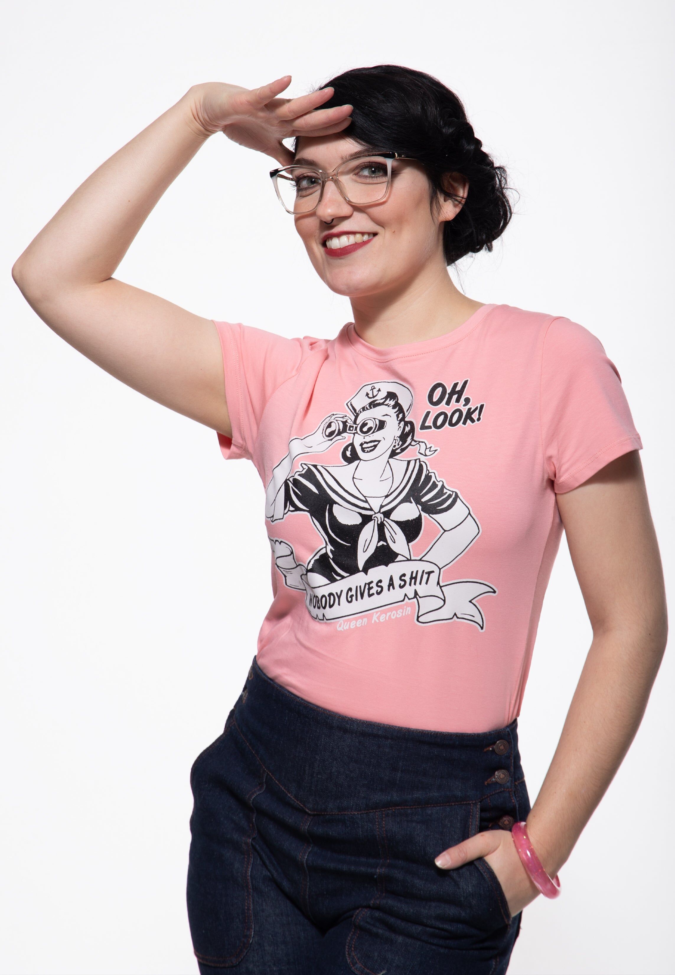 T-shirt 'Nobody Gives a Shit' in pink