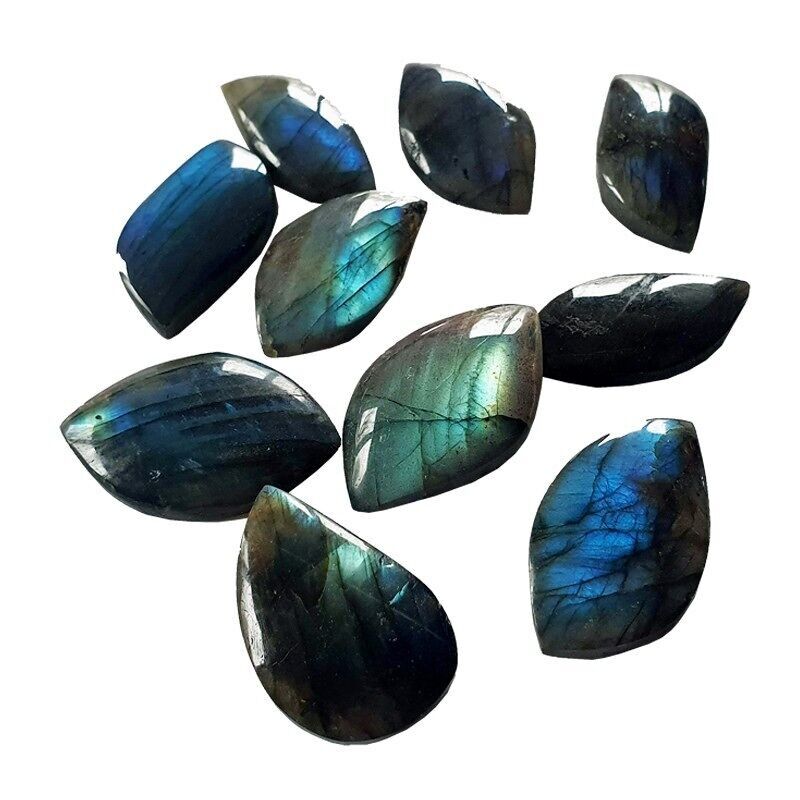 1 Labradorite Cabochon, 3 to 4 cm