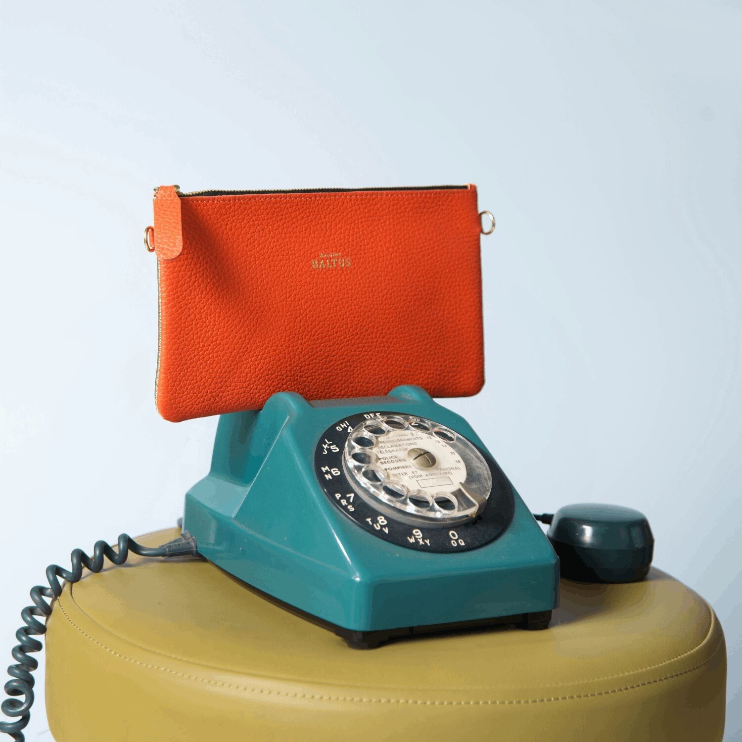 Juliette Clutch aus Vollnarbenleder – 21 x 12,5 cm