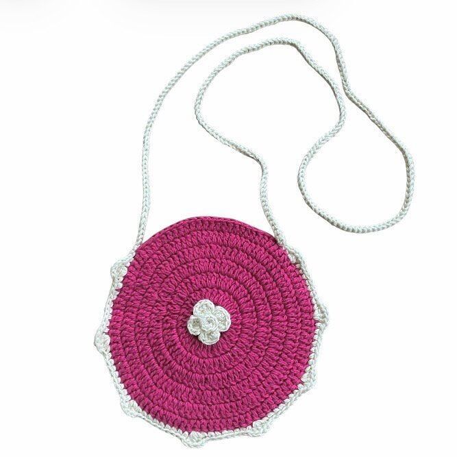 Nachhaltige Kindertasche, rund – fuchsia – Bio-Baumwolle – handgehäkelt in Nepal