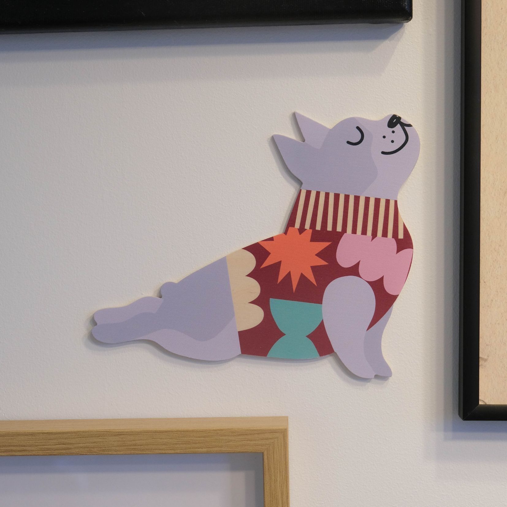 Lotus le Bouledogue français – décoration murale en bois, accessoire de décoration