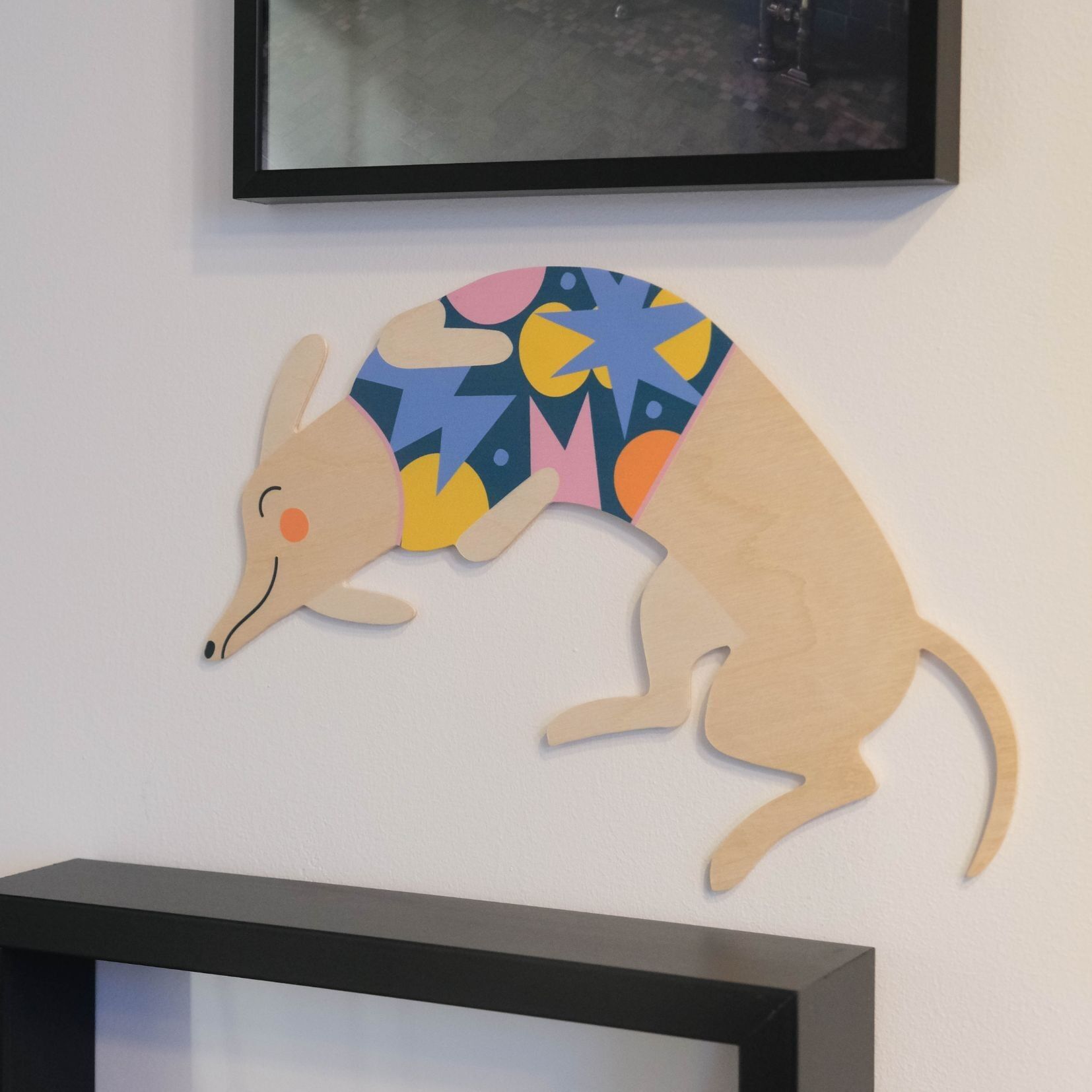 Winston le teckel – décoration murale en bois, accessoire de décoration