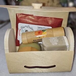 Gift set for nature lovers and hiking enthusiasts