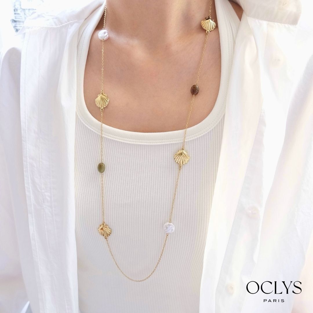 Long necklace with seashells, gold-plated stainless steel, resin beads and stone