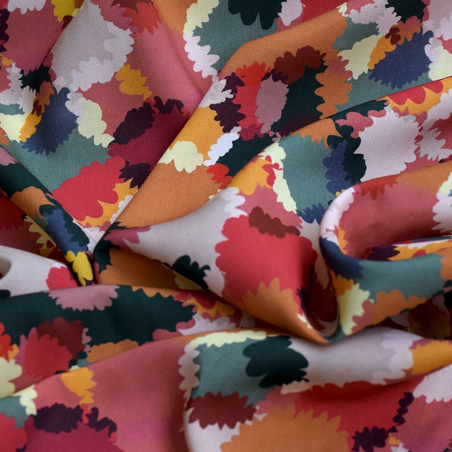 Tessuto in viscosa Bouquet estivo