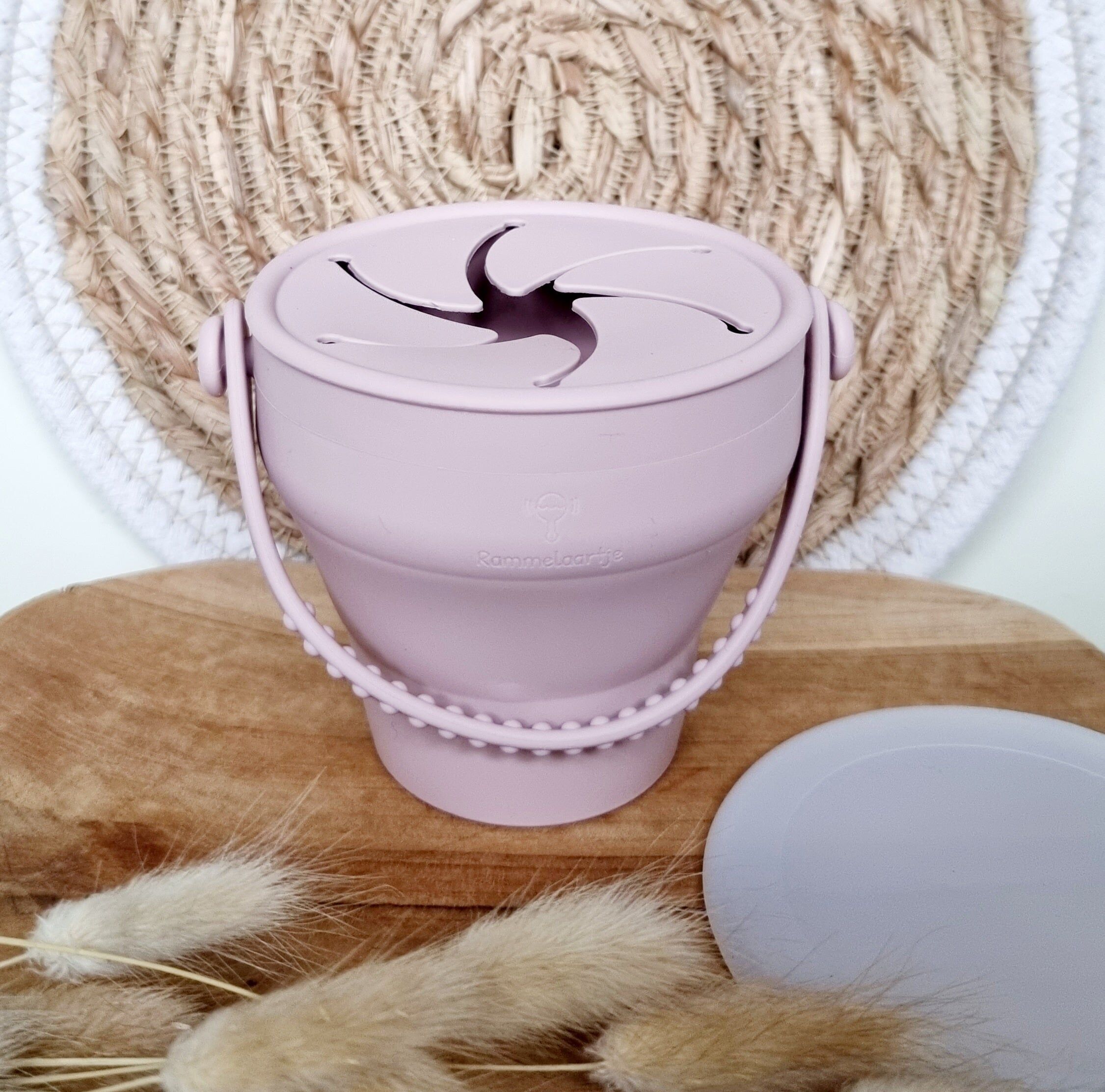 Bicchiere snack pieghevole in silicone con coperchio - Rosa tenue