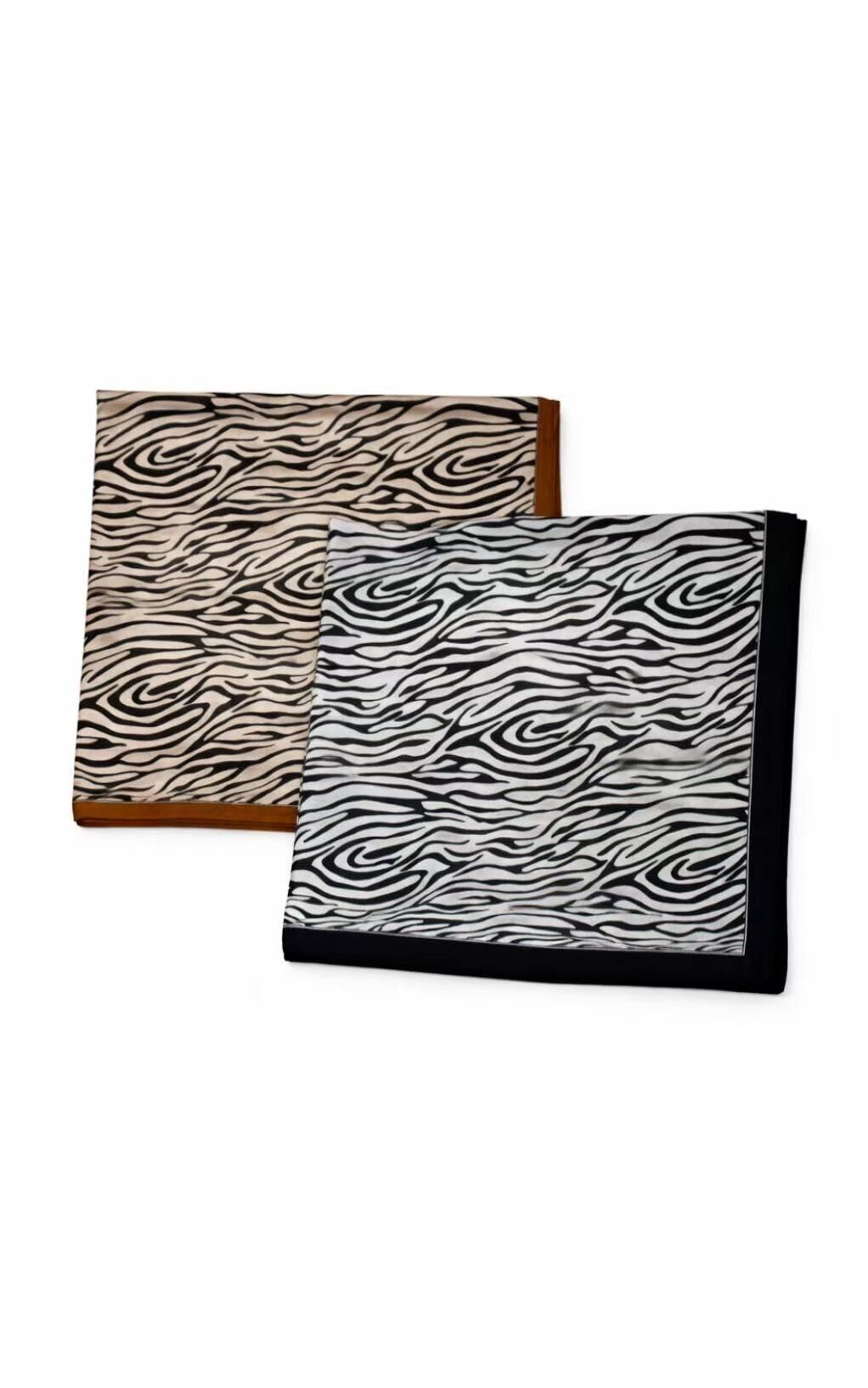 Patterned scarf 65 x 65 cm FL362DF