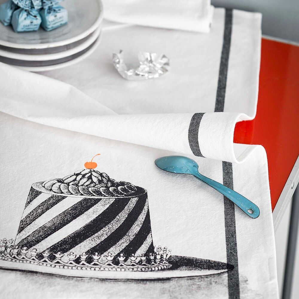 Charlotte White Tea Towel 50 x 70