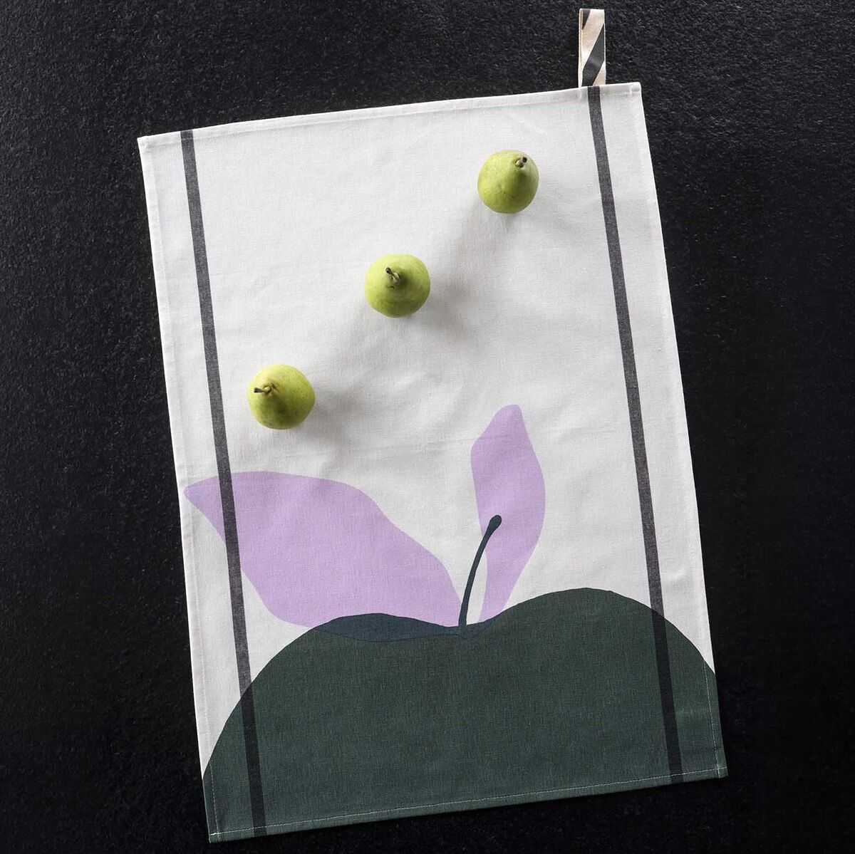 White Granny Apple Tea Towel 50 x 70