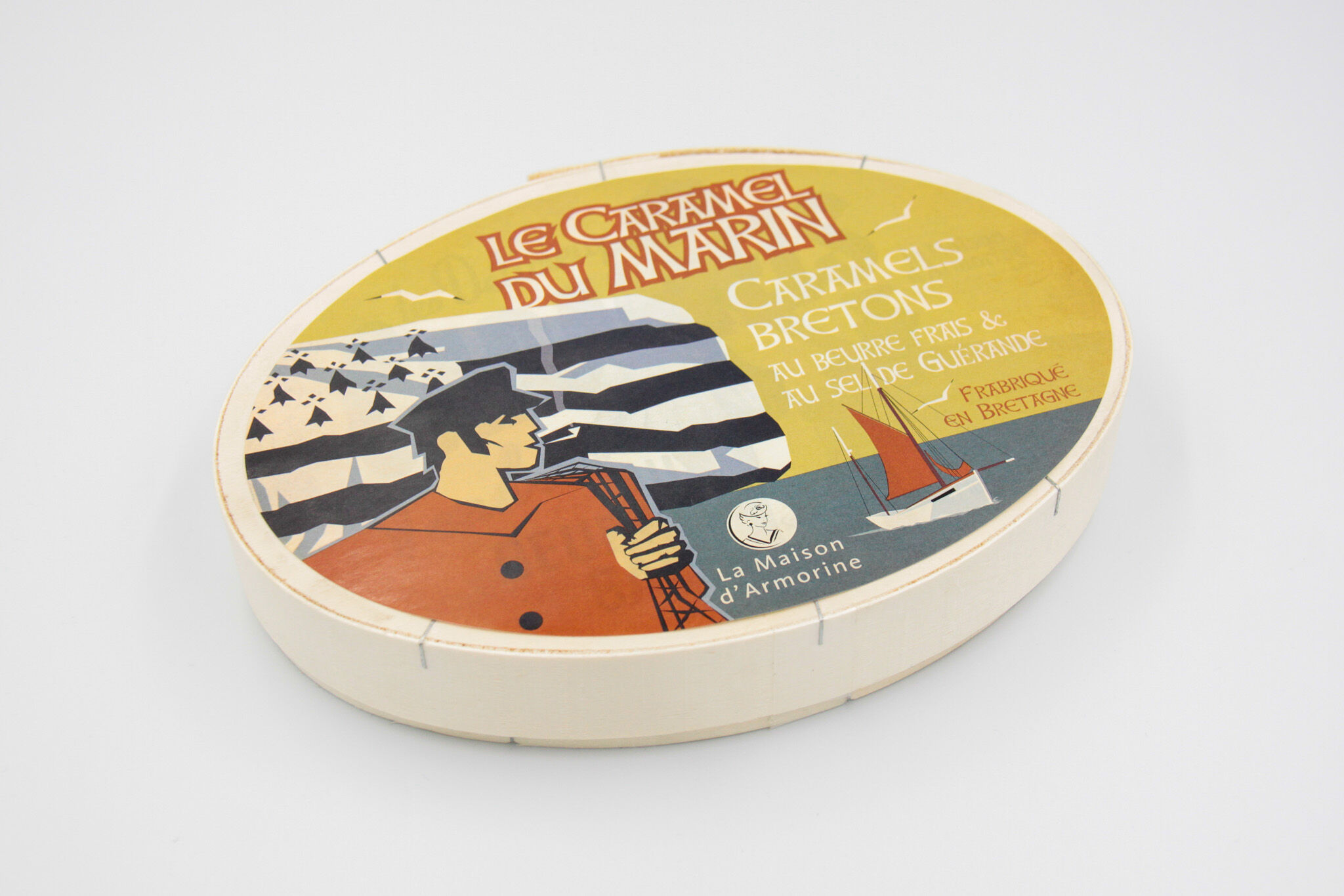 Soft caramel candies - Oval wooden box - "Sailor's Caramel" range - 200g