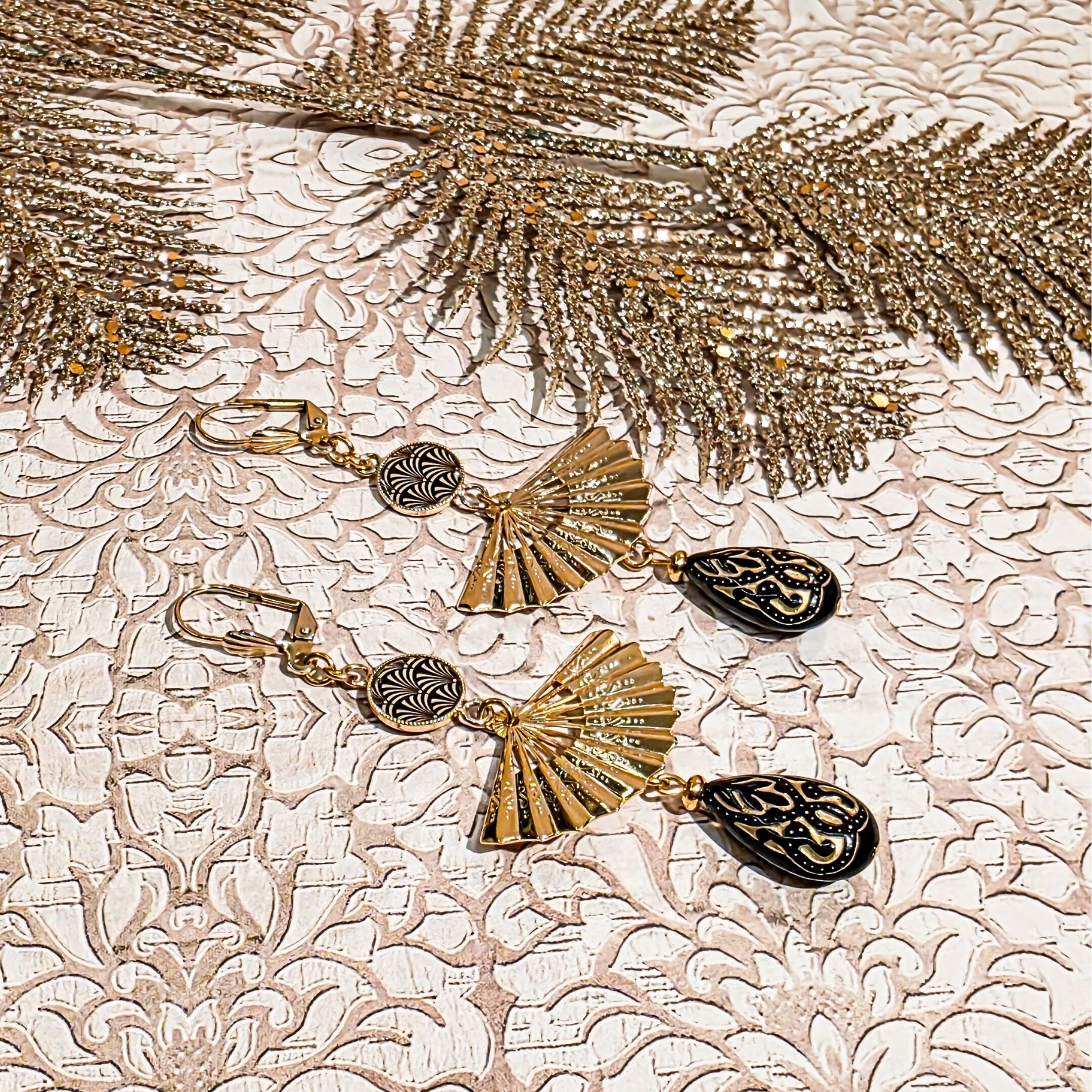Boucles d’oreilles résine laiton or 24K perles arabesques éventail motif Gingko art déco Fête des mères Cadeau Maman Cadeau Maîtresse Noël