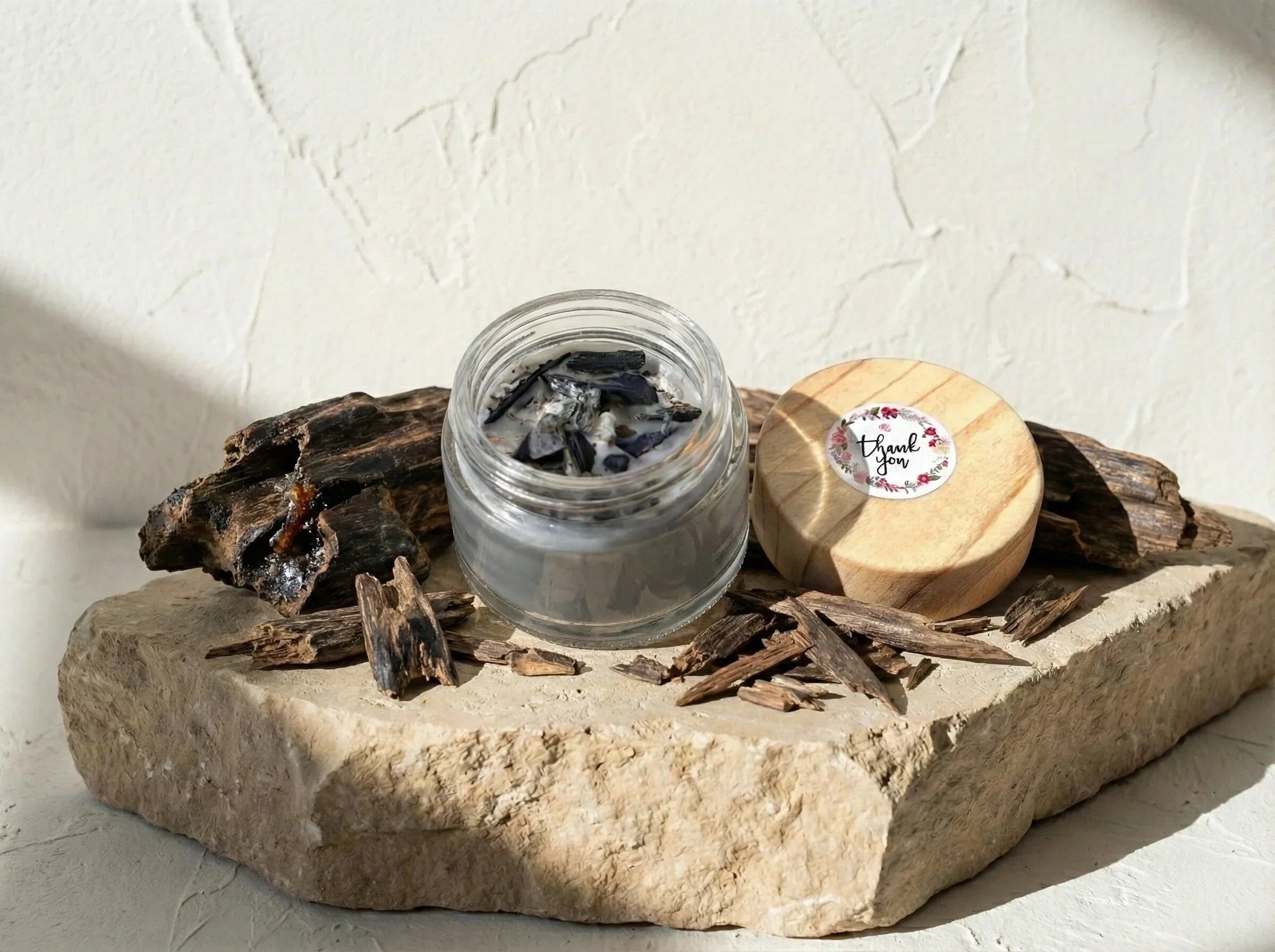Natural Handcrafted Oud & Musk Candle - Spiritual Energy