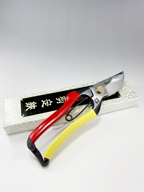 Fabricadas en Japón – Tijeras de podar profesionales SR-1 (Hechas a mano, 200 mm)