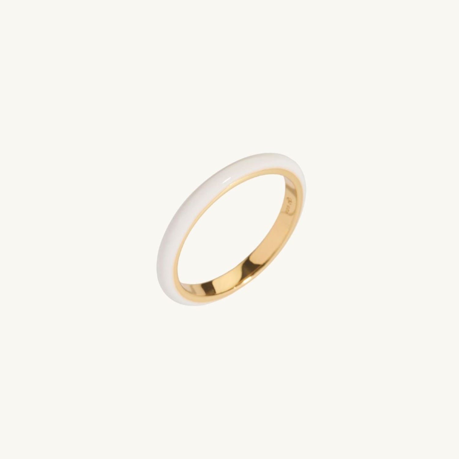 Bague en or émail blanc