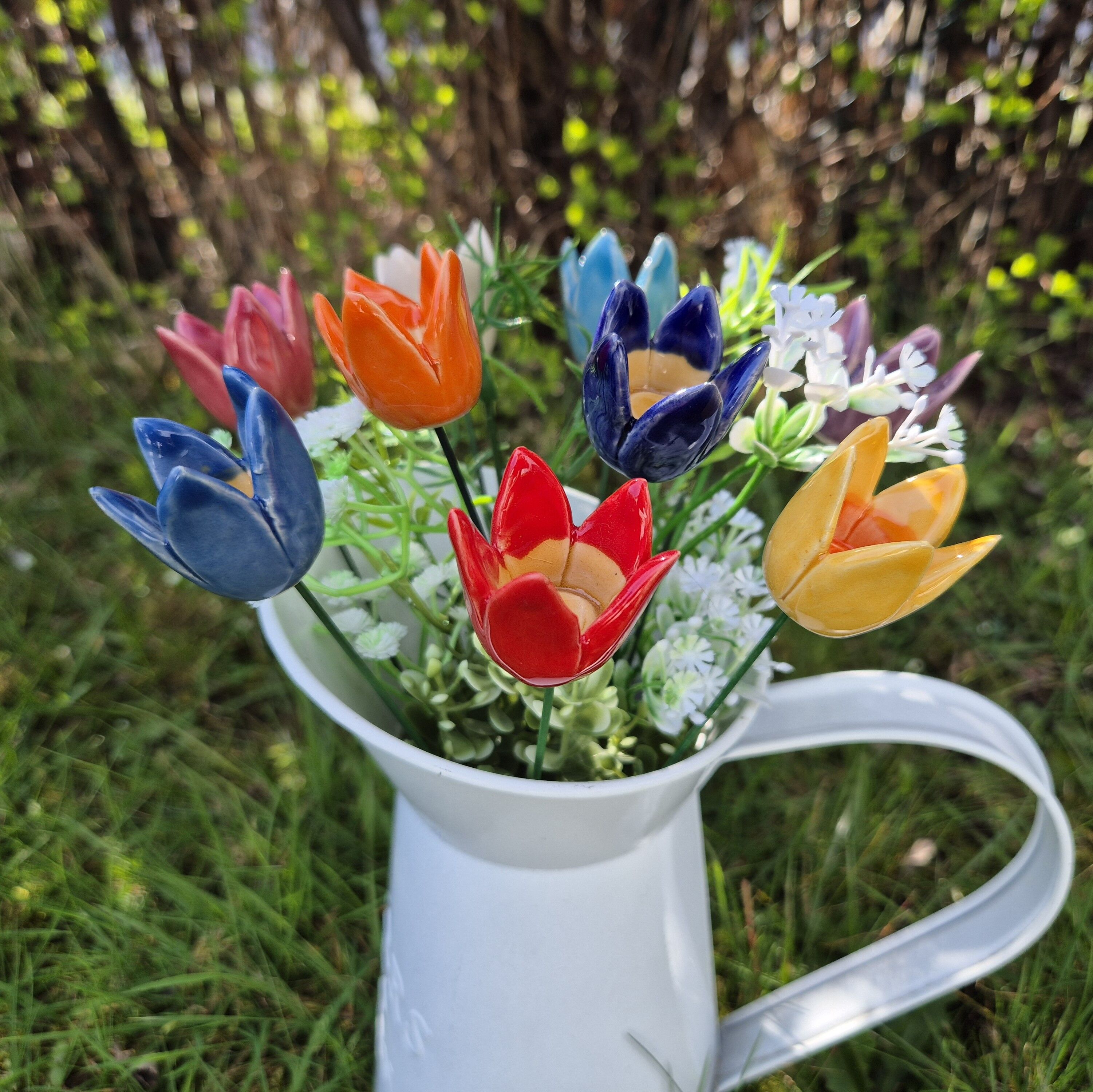 Tulipe en céramique, tuteur pour plante, fleur en céramique sur tige