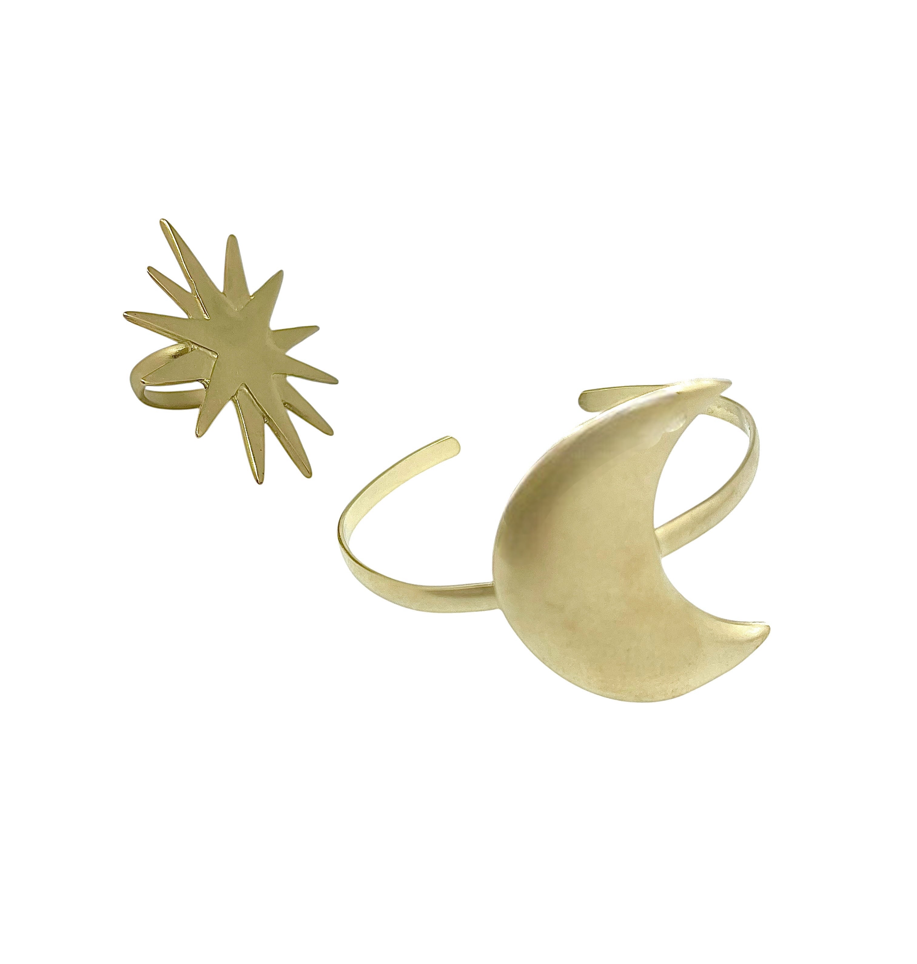 Set da notte trasparente, in ottone placcato oro. Braccialetto con luna in ottone e anello placcato oro.Design esclusivo di Gloria Mago