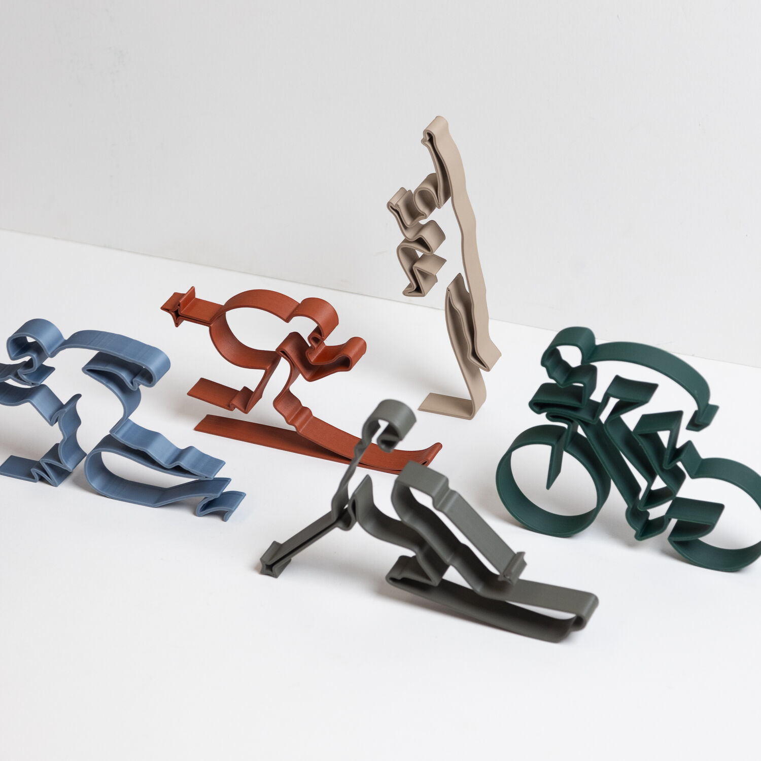 Sports-themed decorative silhouettes - an original gift idea, made in France, 100% plant-based material - Eco-friendly - Skiing, Snowboarding, Cycling
