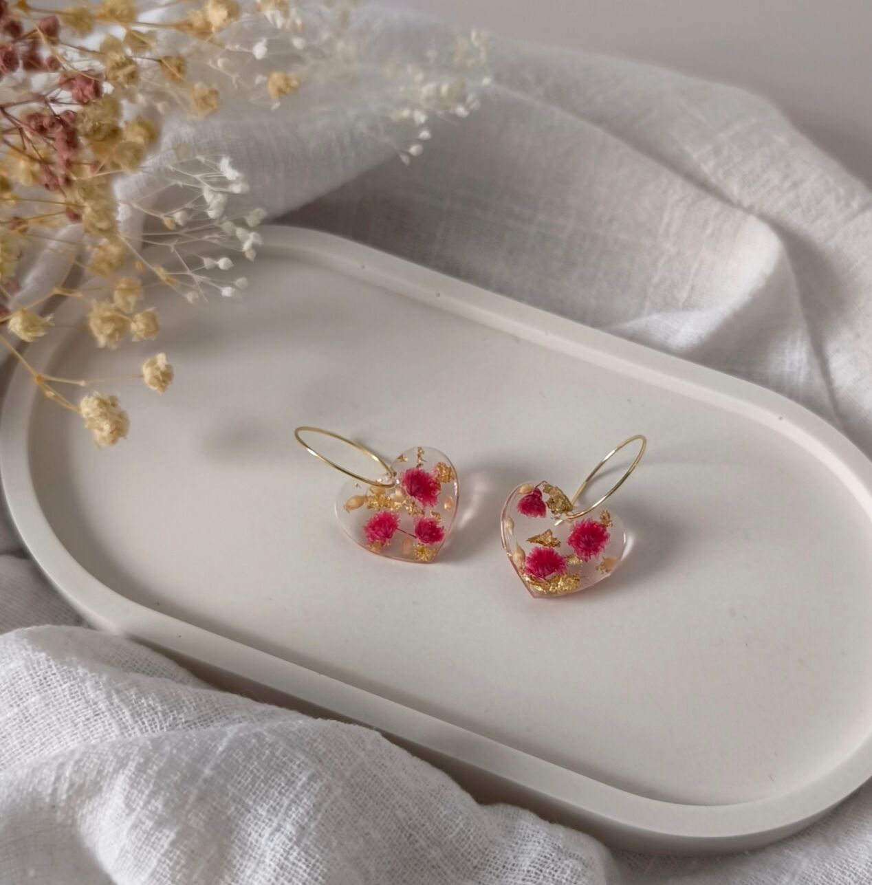 Boucles d'oreilles créoles coeur fleurs séchées