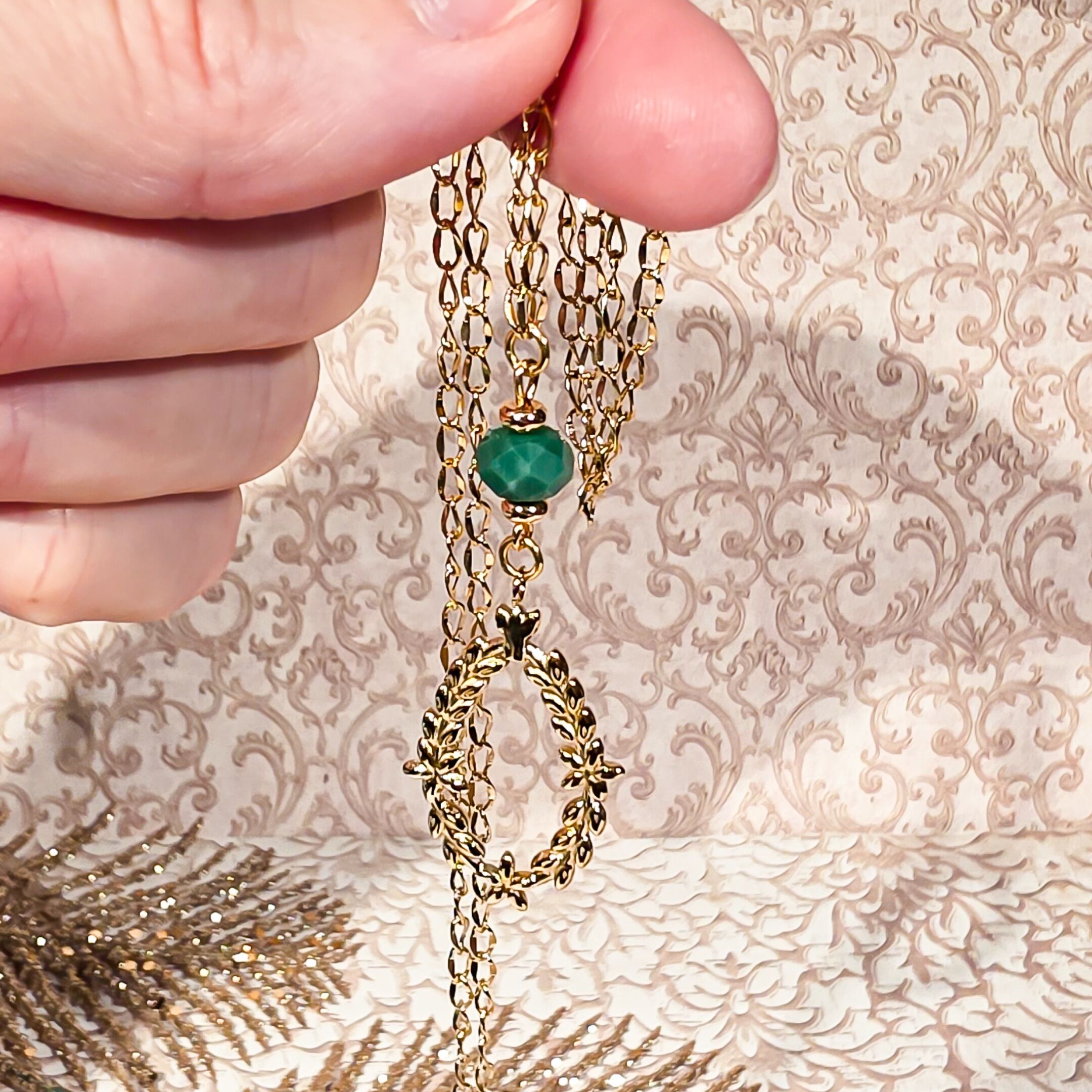Collier couronne laurier bohème chic perle facettes vert rose or
