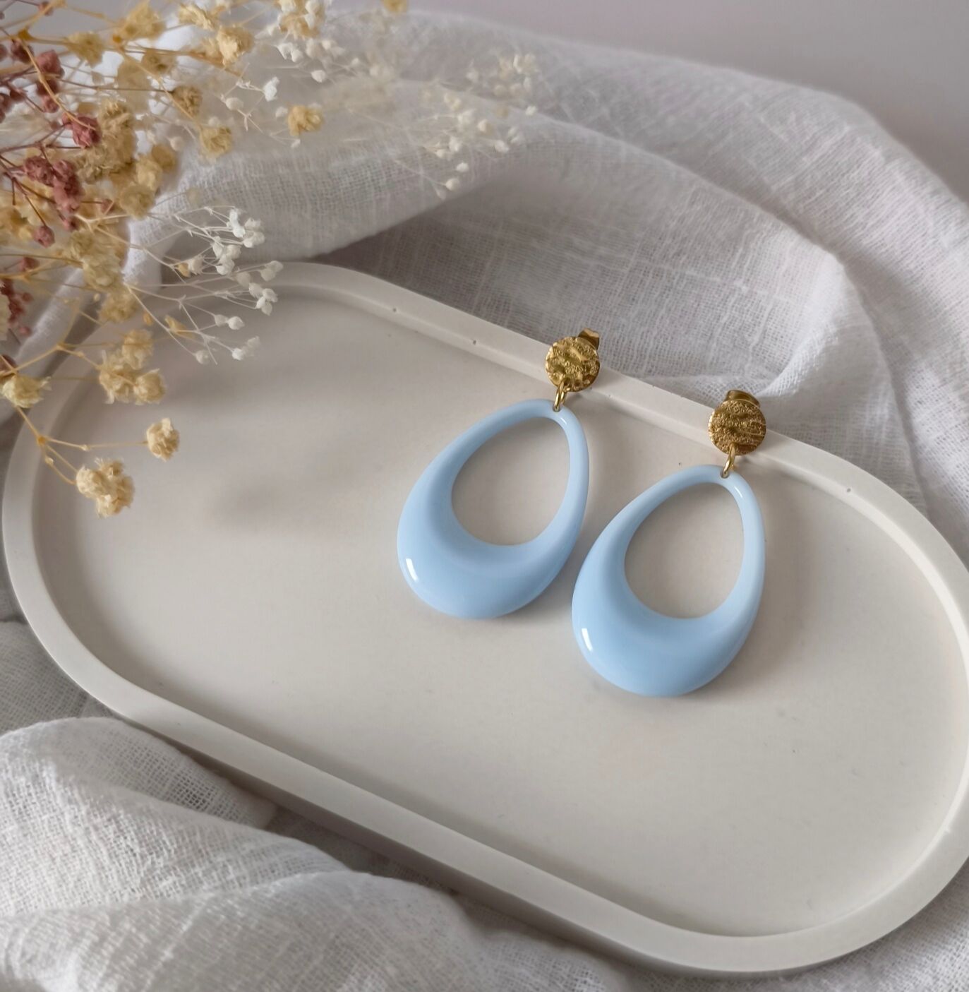 Boucles d'oreilles acrylique Alma bleu pastel