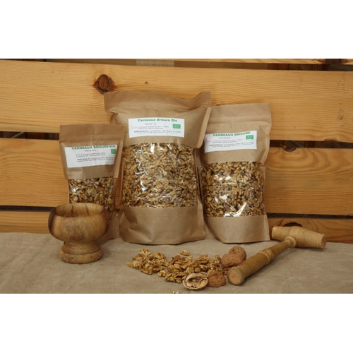 Extra invalid walnut kernels certified Organic Agriculture