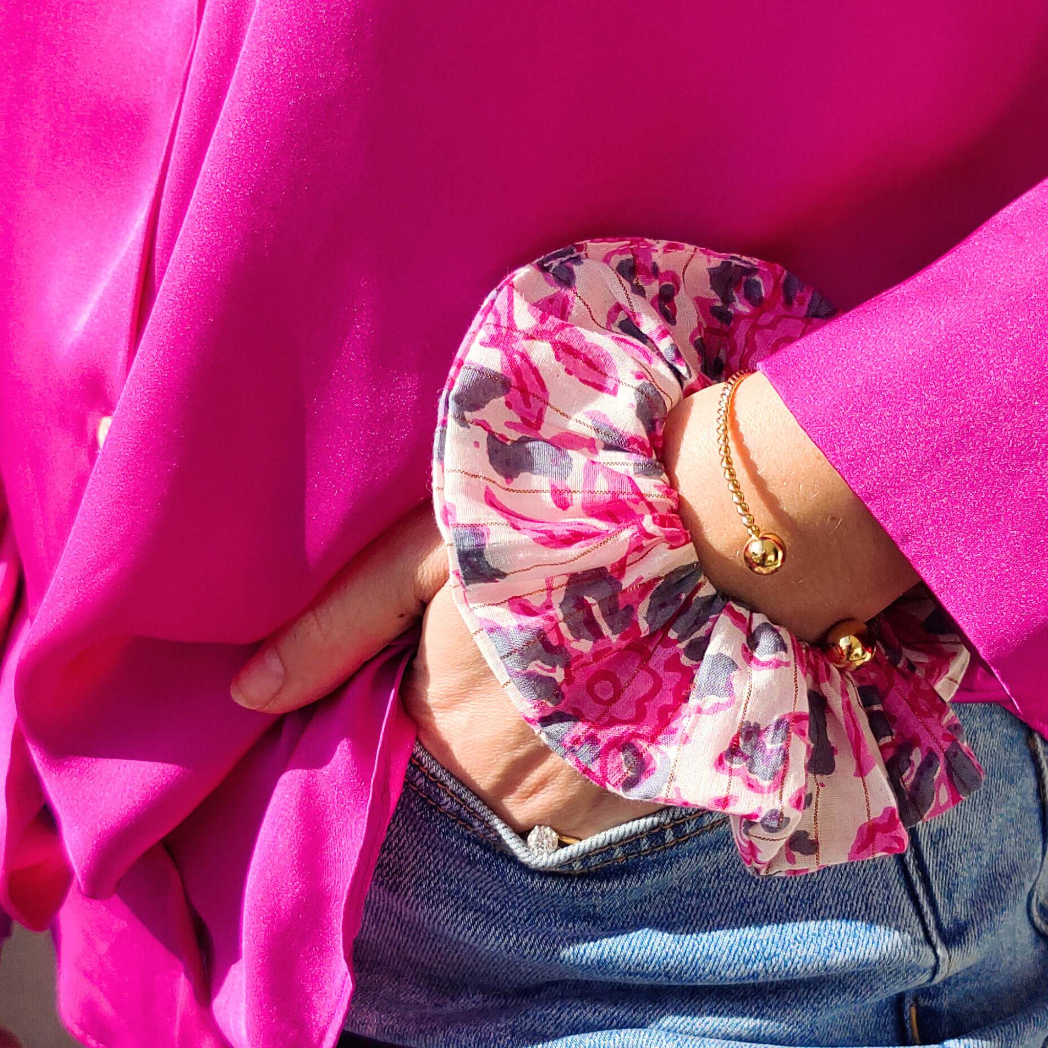 Chouchou THALIA / scrunchie femme en coton fleuri rose fuchsia et gris, accessoire cheveux printemps été