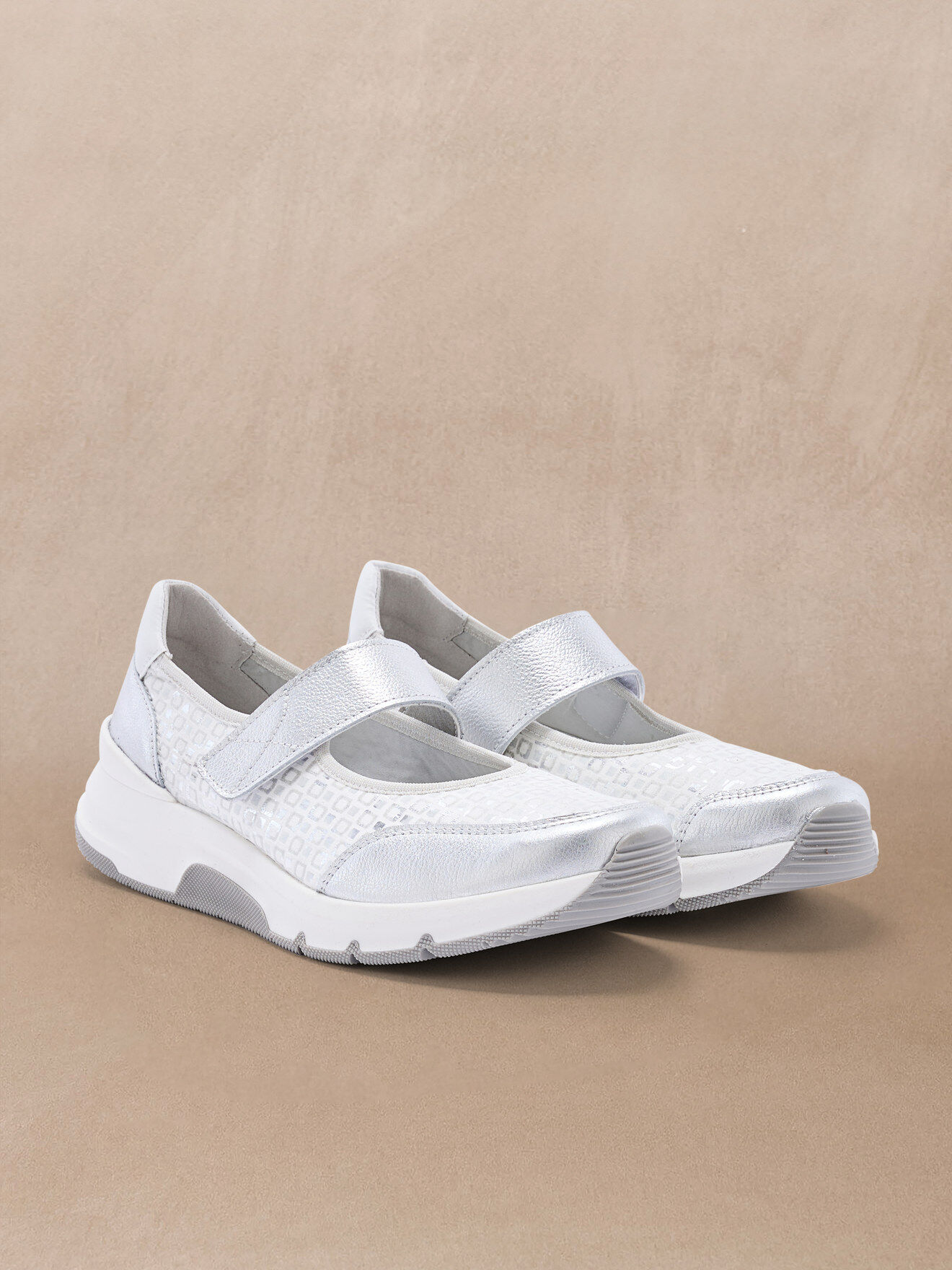 Women's shoes with Velcro closure and removable sole (2013308_0017)