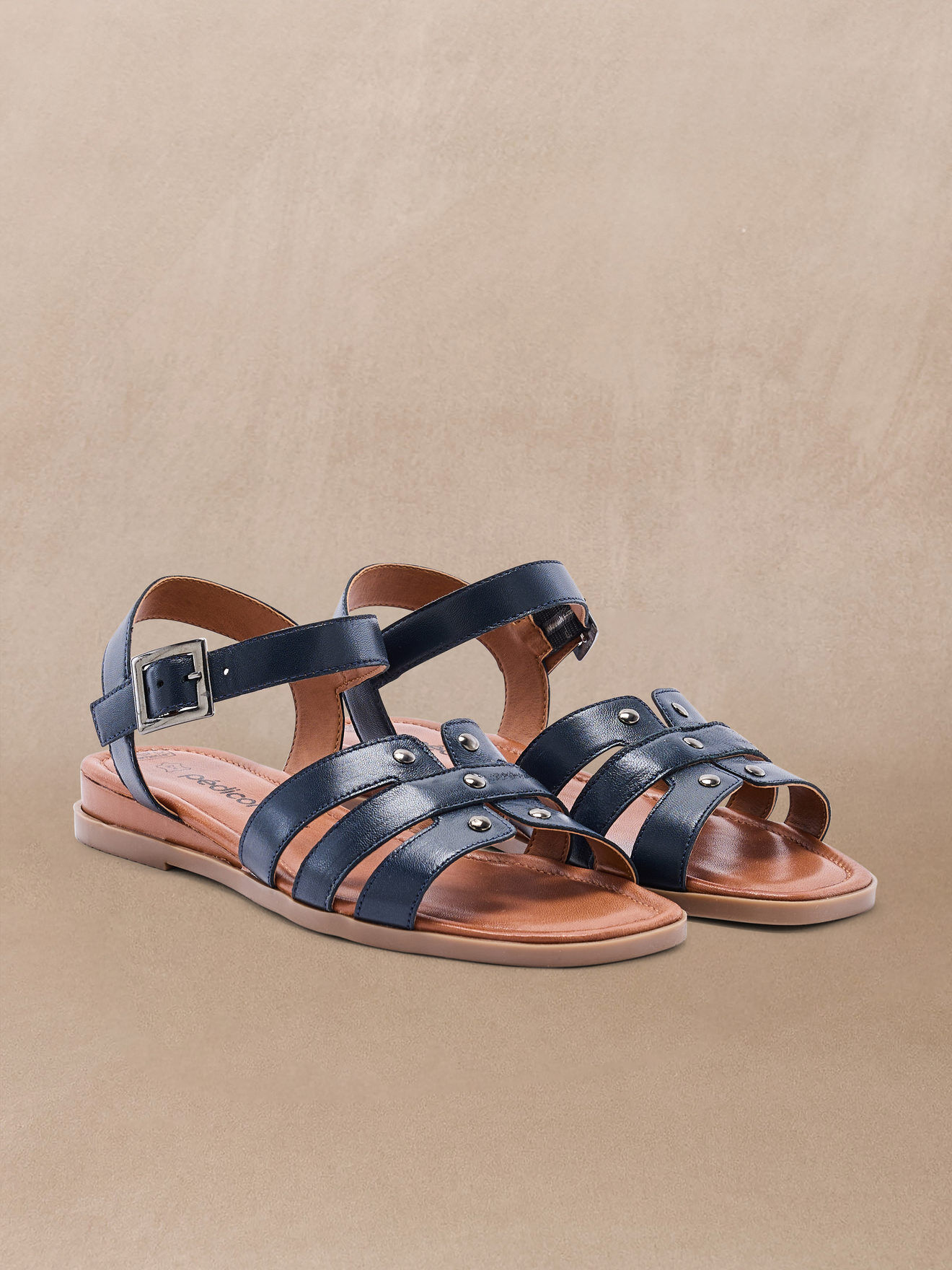 Women's flat sandals and shoes with studded details (2013529_0001)