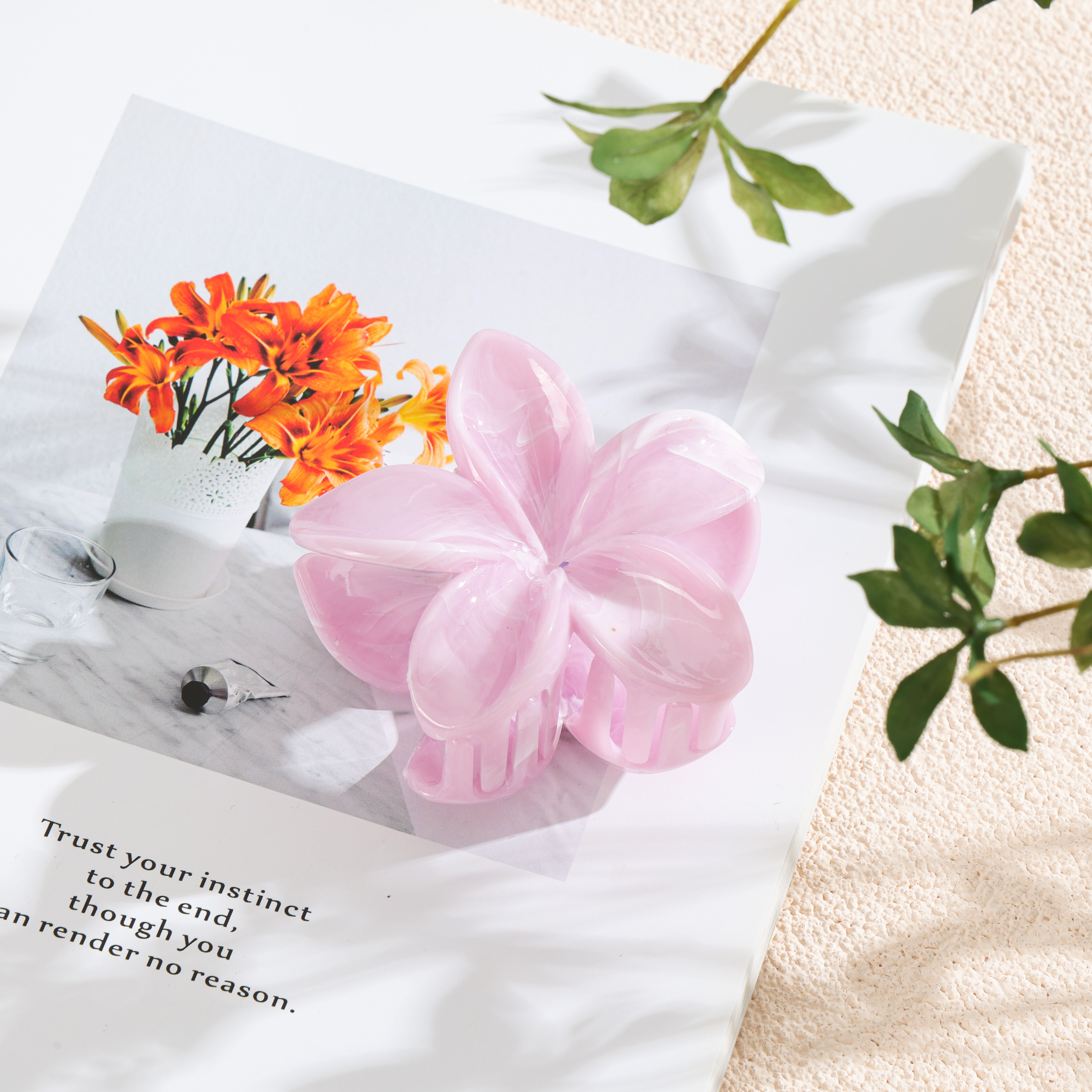 Jade Flower Hair Clip - ⌀8 cm