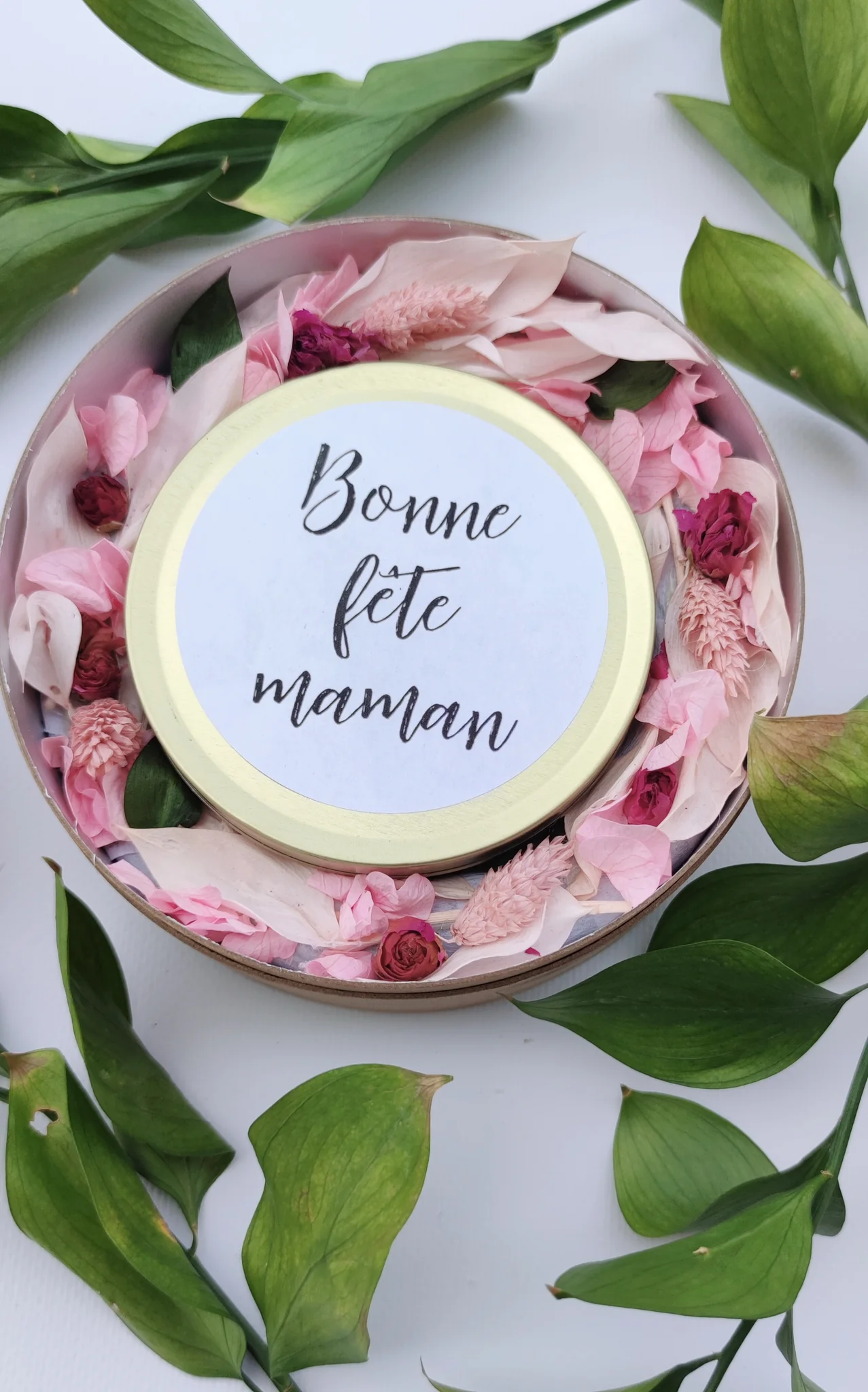 Floral candle gift set for Mother's Day