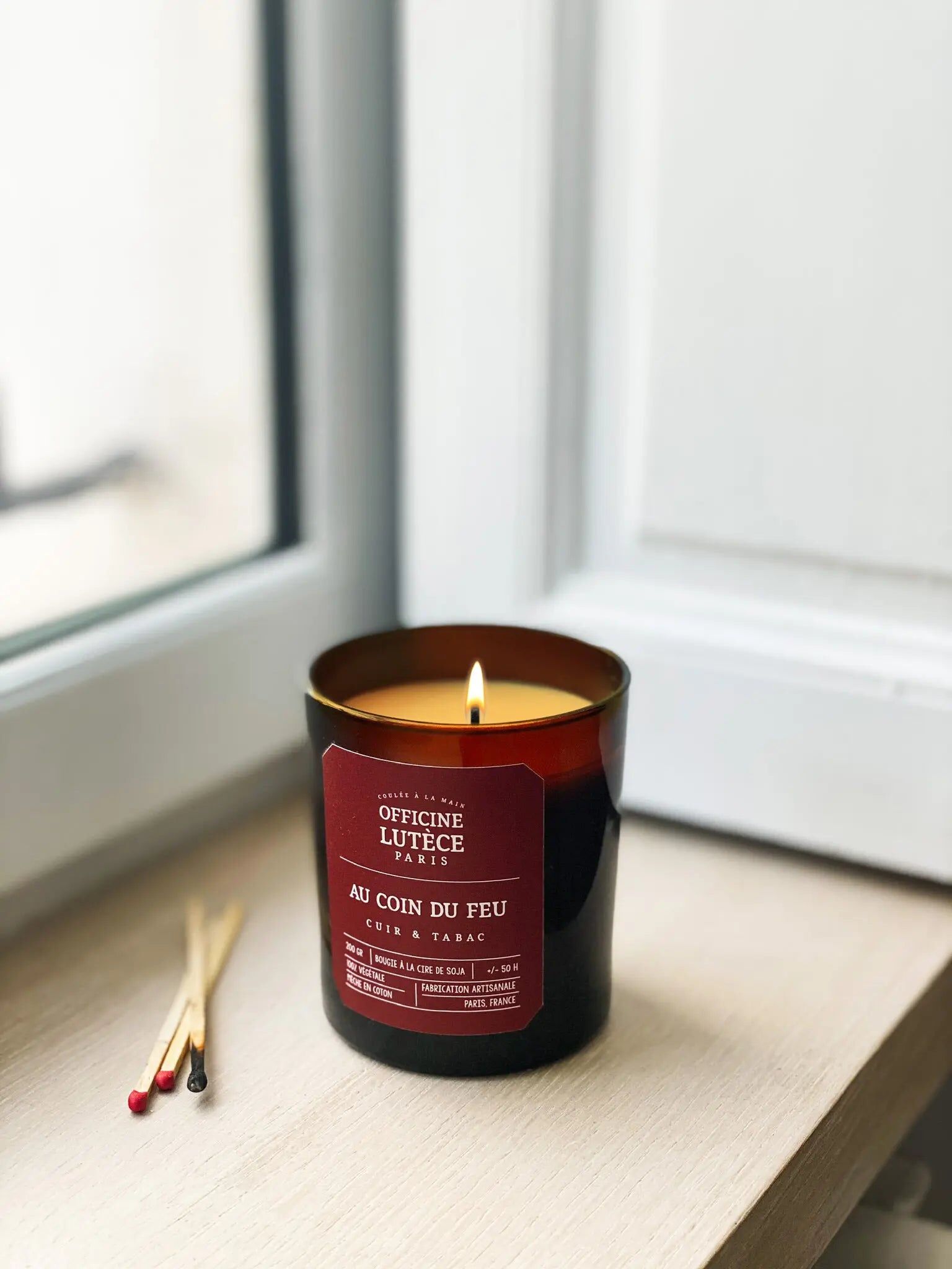 Scented Candle "By the Fireside" - Leather and Tobacco