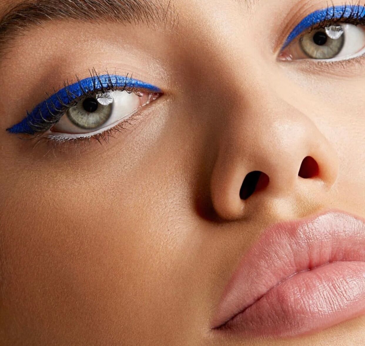 Royal Blue Eyeliner