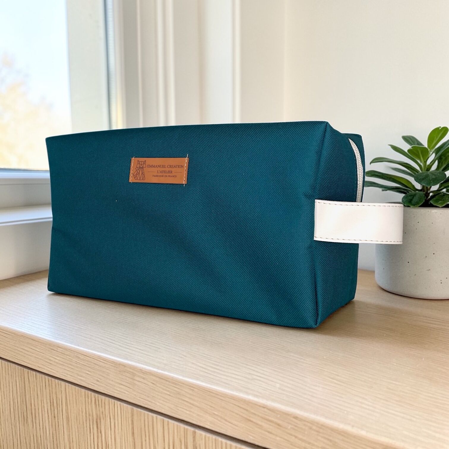 Travel pouch M, "Brooklyn" jade