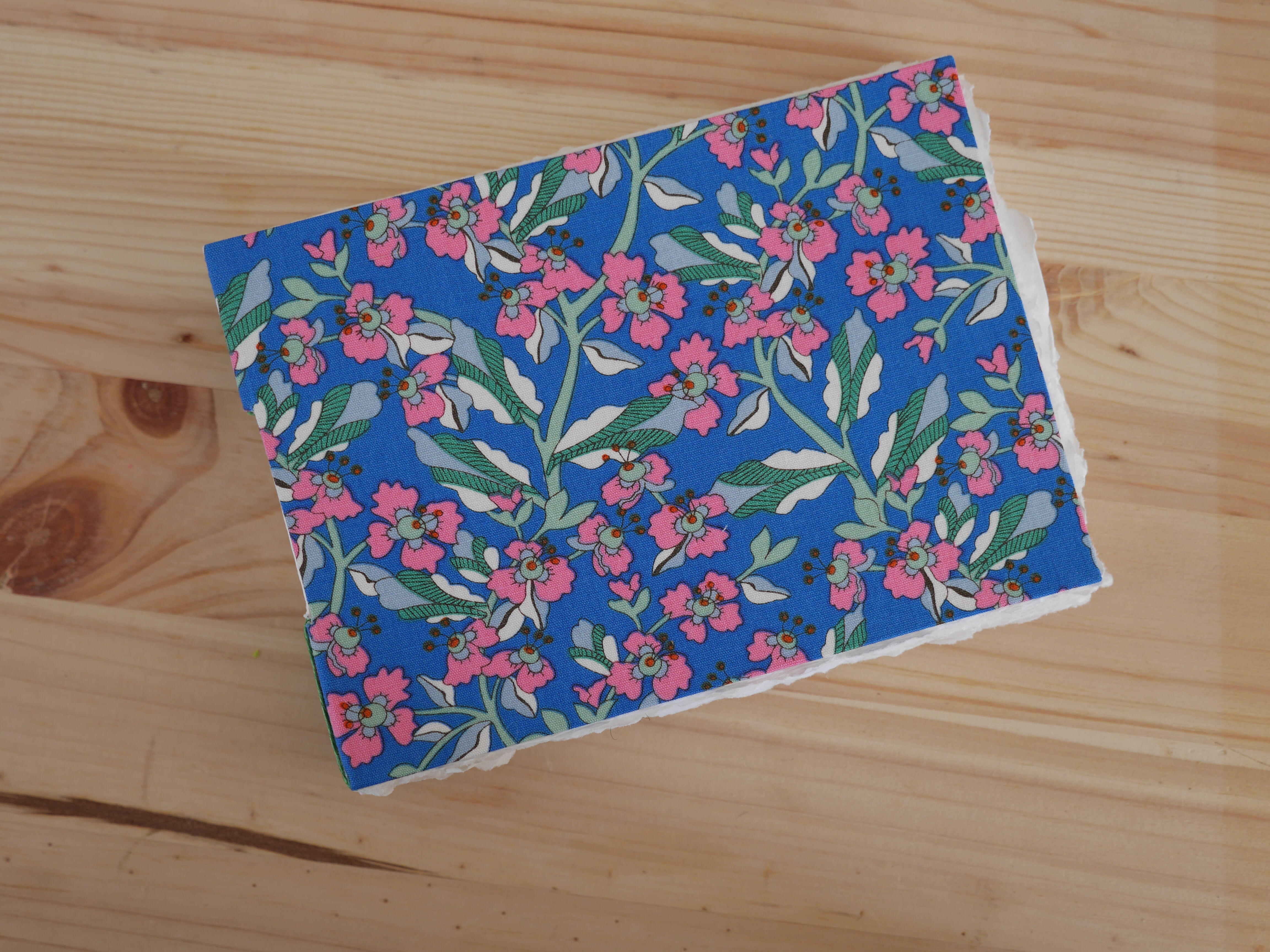 Small watercolor sketchbook - Adèle