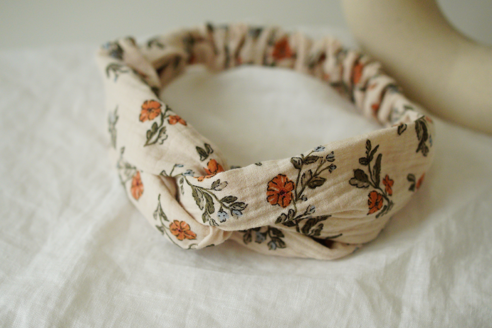 Bandeau Céliane fleuri ivoire pêche sauge