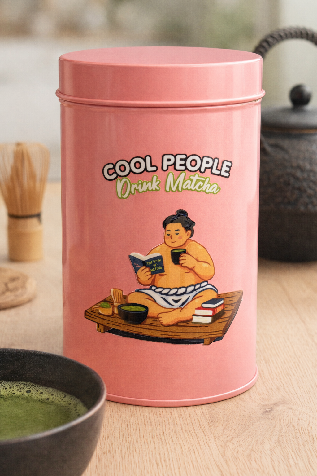 BOÎTE EN MÉTAL COOL PEOPLE DRINK MATCHA (ROSE)