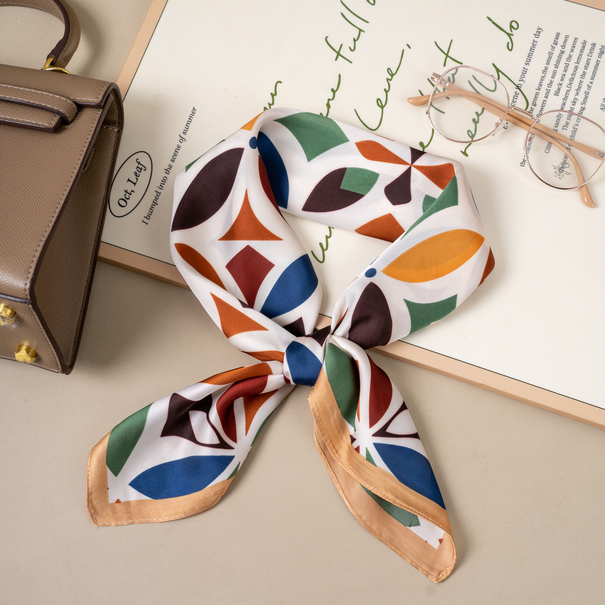 Square scarf 70x70 polyester silk-effect floral pattern