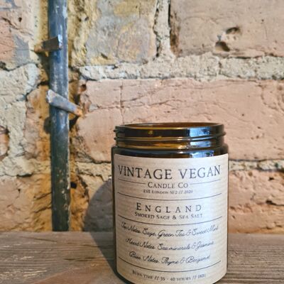 Candela di soia vegana vintage con salvia affumicata e sale marino dell'Inghilterra